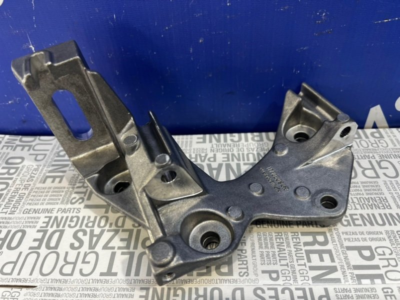 Кронштейн генератора Renault H4M