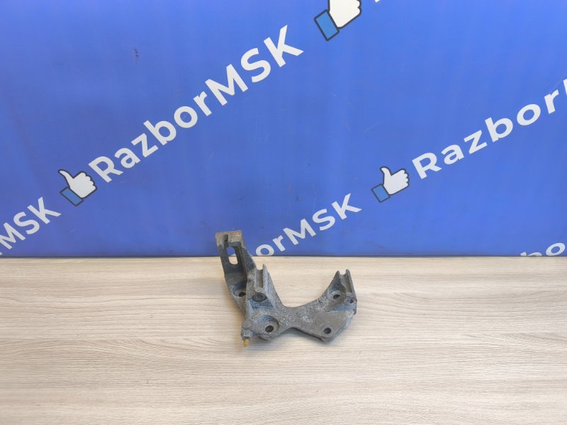 Кронштейн генератора Renault Arkana (б/у)