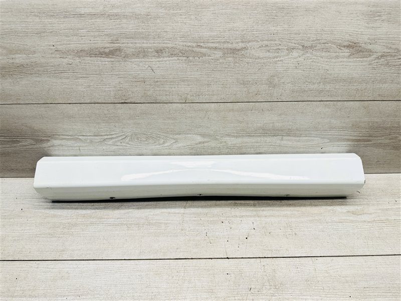 Накладка бампера Ford Cargo (б/у)