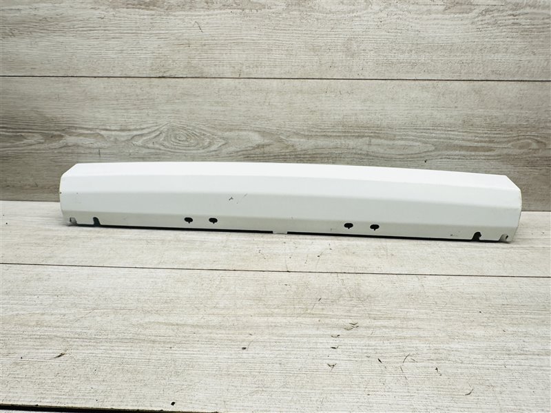 Накладка бампера Ford Cargo (б/у)