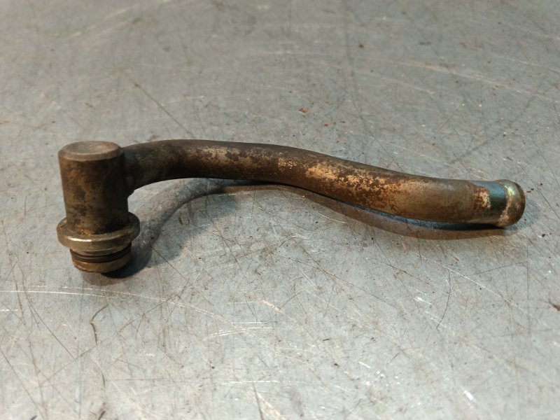 Масляная магистраль Ford Scorpio II 2.9 1995 лев. (б/у) Масляная магистраль Ford Scorpio II 2.9 1995 лев. (б/у)