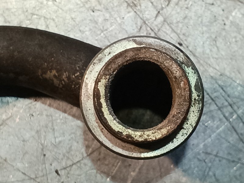 Масляная магистраль Ford Scorpio II 2.9 1995 лев. (б/у) Масляная магистраль Ford Scorpio II 2.9 1995 лев. (б/у)