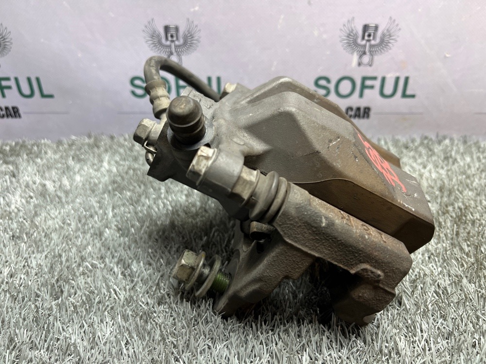 Суппорт тормозной Lexus GS350 2014 задн. прав. (б/у) Суппорт тормозной Lexus GS350 2014 задн. прав. (б/у)