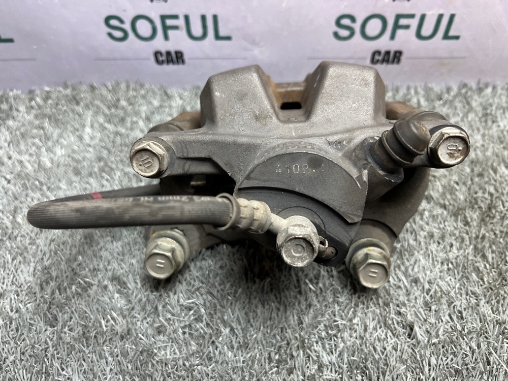 Суппорт тормозной Lexus GS350 2014 задн. прав. (б/у) Суппорт тормозной Lexus GS350 2014 задн. прав. (б/у)