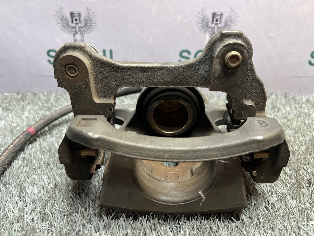 Суппорт тормозной Lexus GS350 2014 задн. прав. (б/у) Суппорт тормозной Lexus GS350 2014 задн. прав. (б/у)