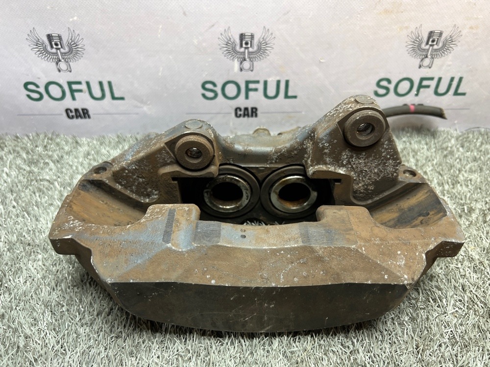 Суппорт тормозной Lexus GS300 перед. лев. (б/у) Суппорт тормозной Lexus GS300 перед. лев. (б/у)