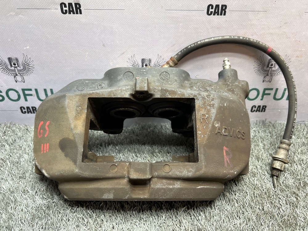 Суппорт тормозной Lexus GS300 перед. прав. (б/у)