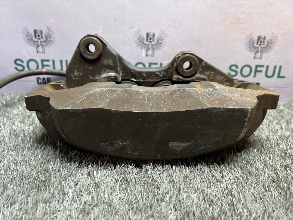 Суппорт тормозной Lexus GS300 перед. прав. (б/у)
