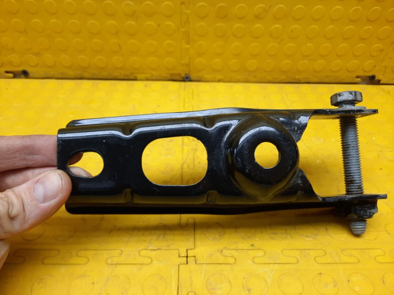 Кронштейн опоры двигателя Renault Duster K9KR858D165990 2021 (б/у)