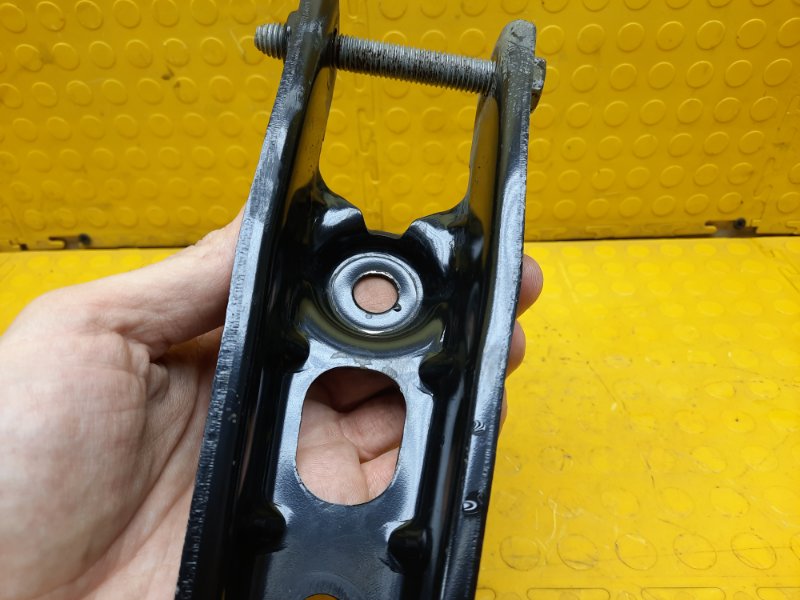 Кронштейн опоры двигателя Renault Duster K9KR858D165990 2021 (б/у)