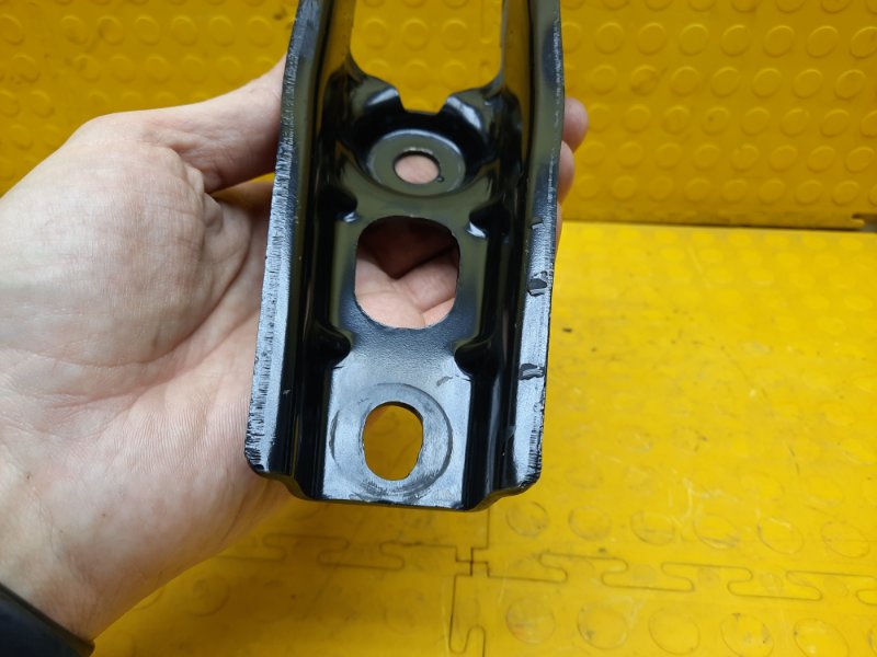 Кронштейн опоры двигателя Renault Duster K9KR858D165990 2021 (б/у)