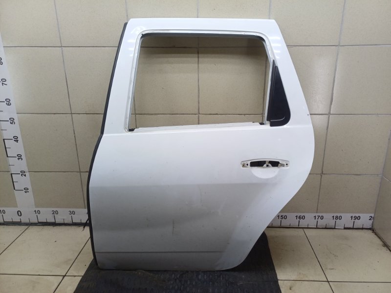Дверь задняя левая renault duster 2014 1.6 K4M842 MT 2WD БУ