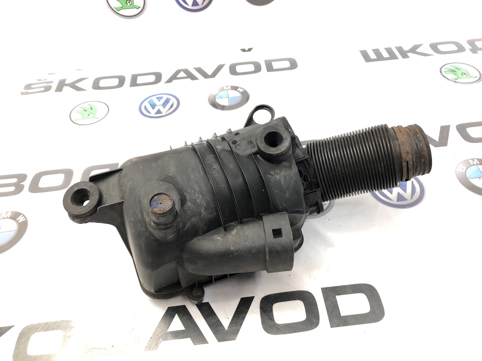 Корпус воздушного фильтра Octavia 2010 A5 (1Z) 1.4 CAXA