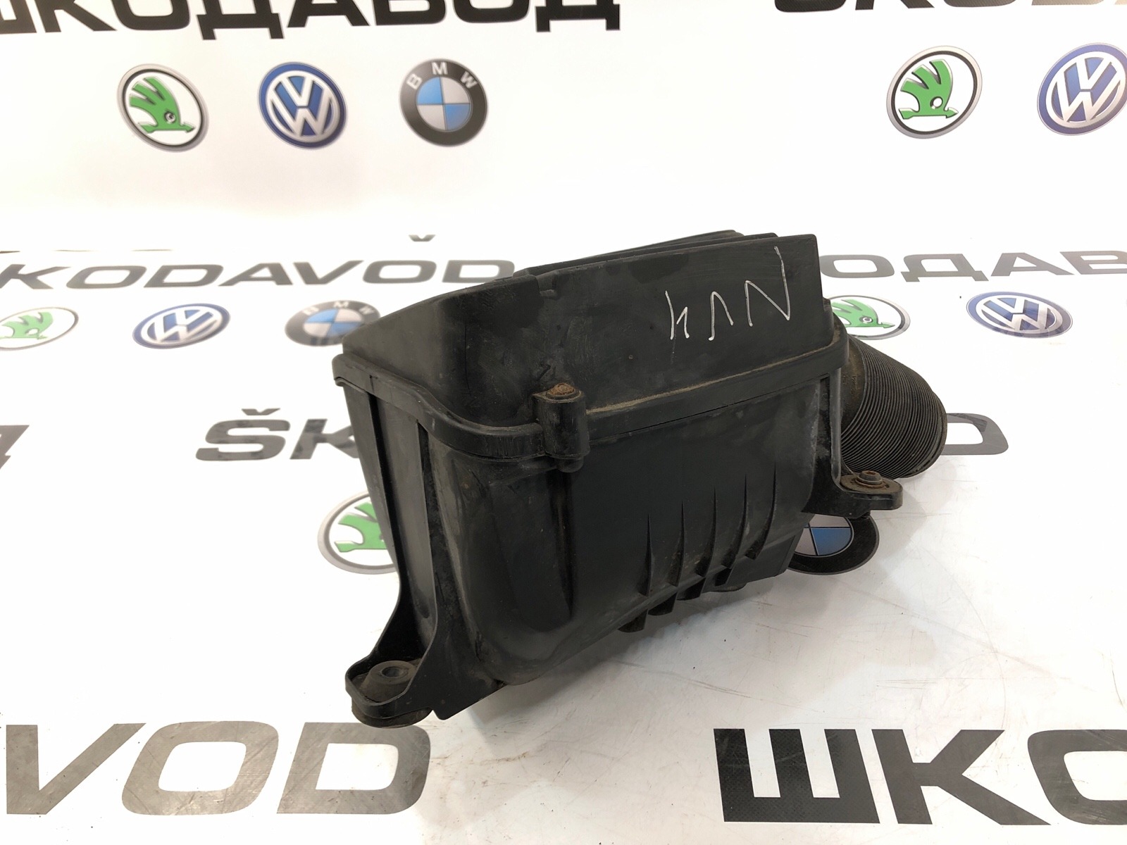 Корпус воздушного фильтра Octavia 2011 A5 (1Z) 1.2 CBZB