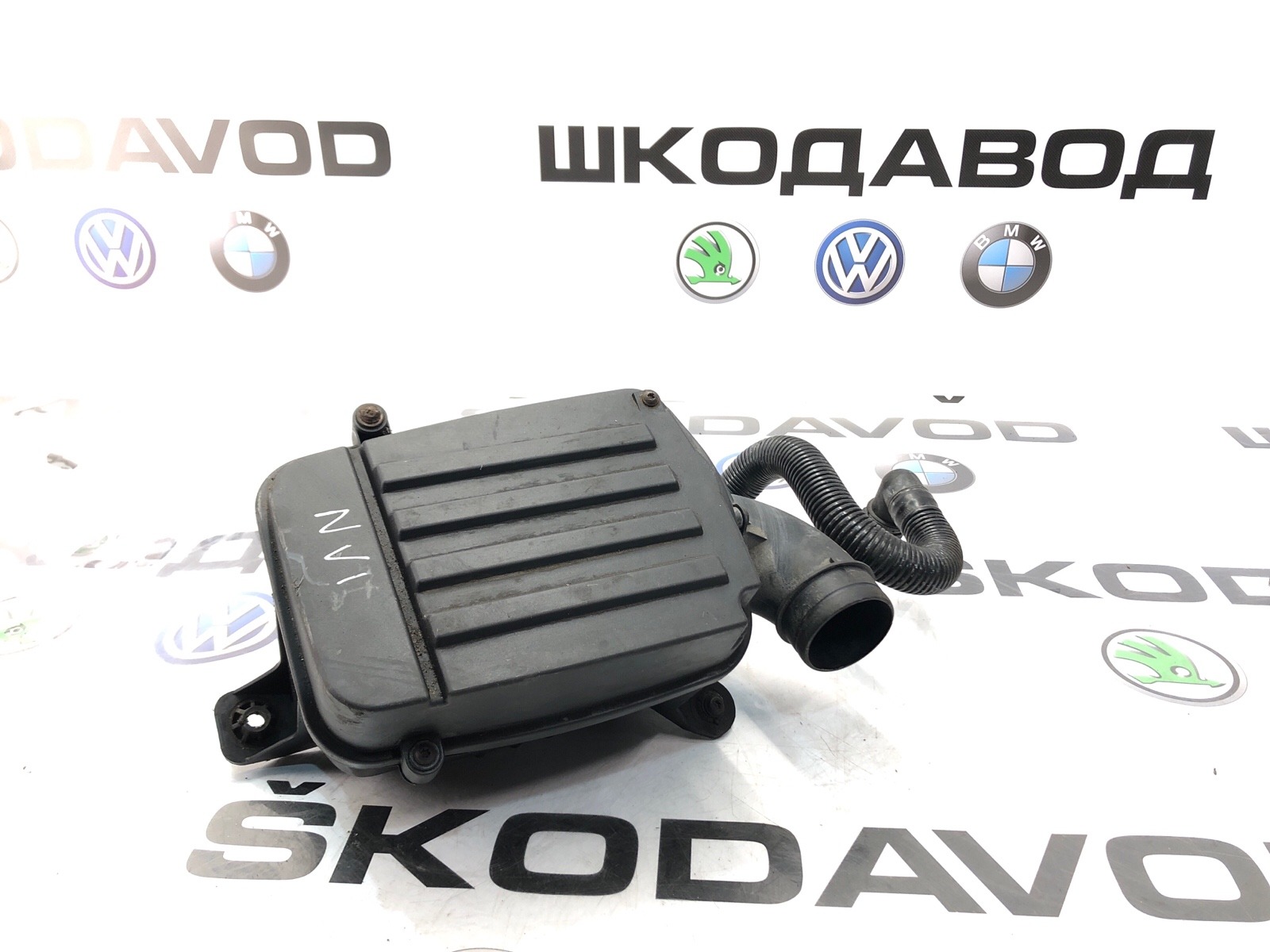 Корпус воздушного фильтра Skoda Octavia 2011 A5 (1Z) 1.6 BSE БУ