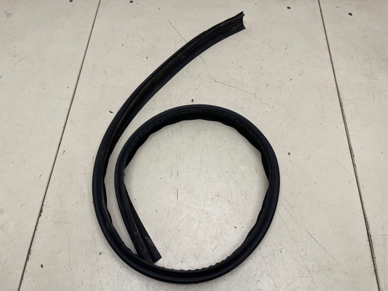 Молдинг крыши RENAULT Logan 2 поколение K7M812 2017 (б/у)