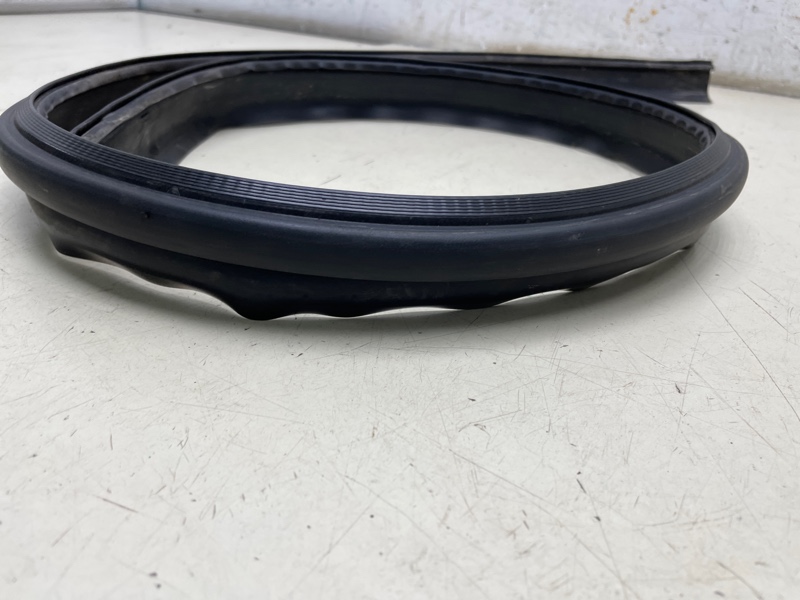 Молдинг крыши RENAULT Logan 2 поколение K7M812 2017 (б/у)