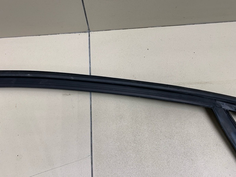 Уплотнитель стекла двери FORD MONDEO 4 поколение СЕДАН 2.0L DURATEC-HE (145PS) - MI4 2010 перед. (б/у) Уплотнитель стекла двери FORD MONDEO 4 поколение СЕДАН 2.0L DURATEC-HE (145PS) - MI4 2010 перед. (б/у)