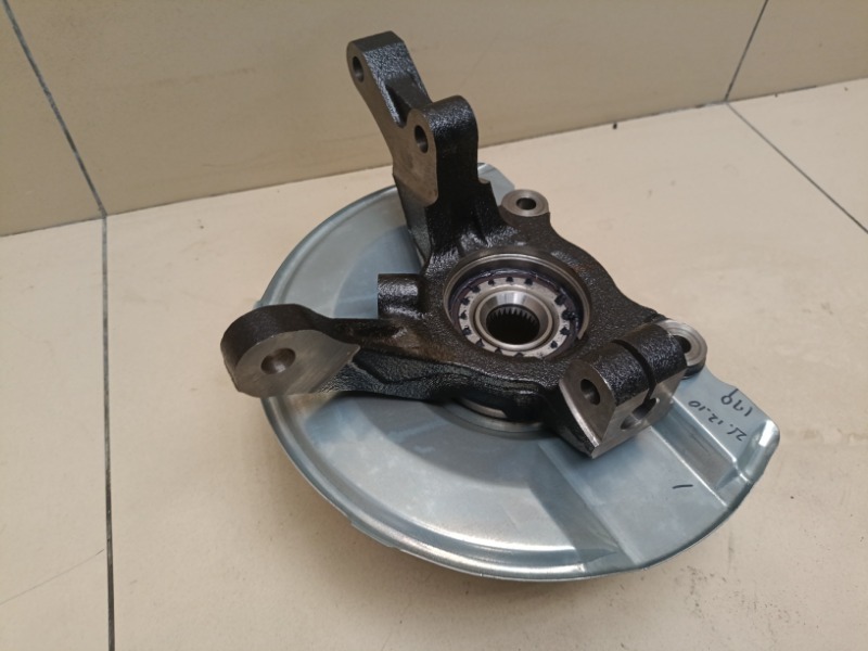 Кулак поворотный Mitsubishi Outlander GF 2016 перед. лев.