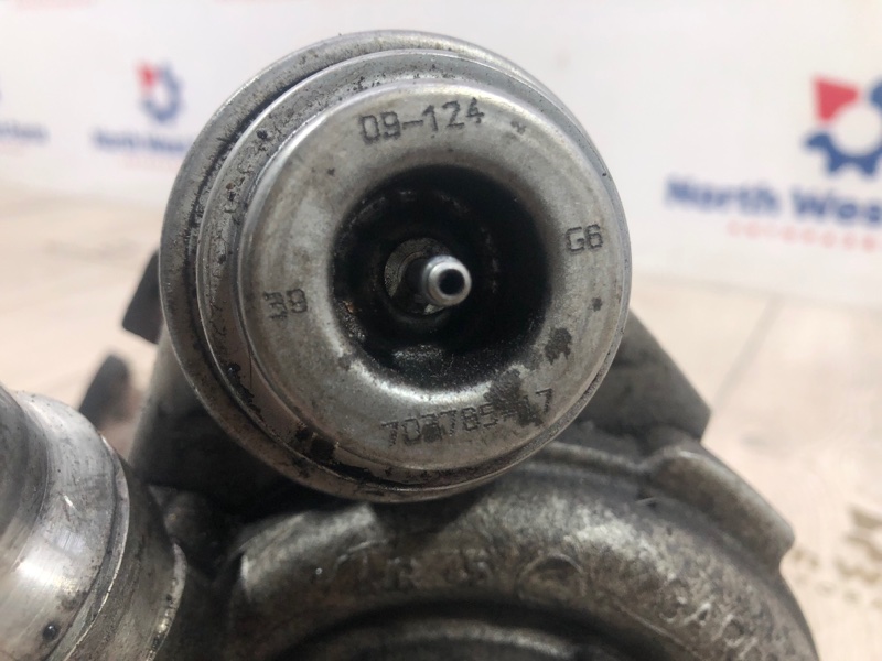 Турбокомпрессор (турбина) Opel Vivaro M9R 782 2.0 ДИЗЕЛЬ 2009 (б/у) Турбокомпрессор (турбина) Opel Vivaro M9R 782 2.0 ДИЗЕЛЬ 2009 (б/у)