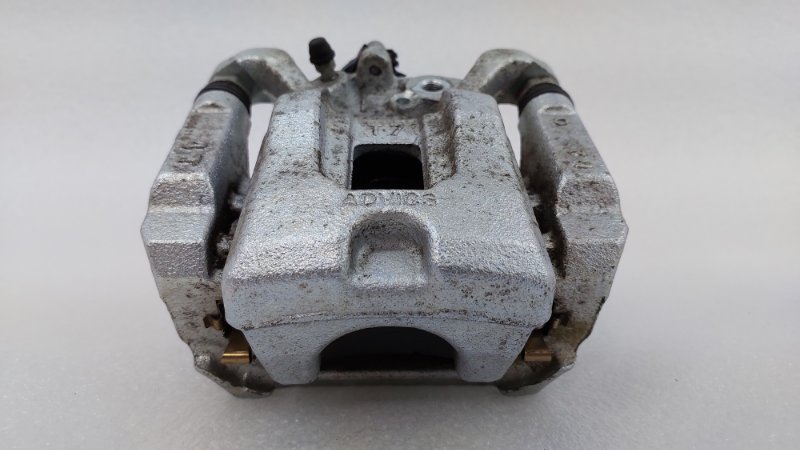 Суппорт тормозной Toyota RAV4 50 A25AFXS 2021 задн. лев. (б/у) Суппорт тормозной Toyota RAV4 50 A25AFXS 2021 задн. лев. (б/у)