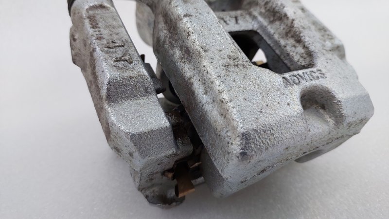 Суппорт тормозной Toyota RAV4 50 A25AFXS 2021 задн. лев. (б/у) Суппорт тормозной Toyota RAV4 50 A25AFXS 2021 задн. лев. (б/у)