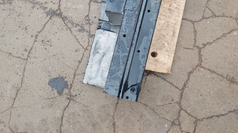 Порог со стойкой Lexus LS460L USF41 1URFSE 2007 лев. (б/у) Порог со стойкой Lexus LS460L USF41 1URFSE 2007 лев. (б/у)