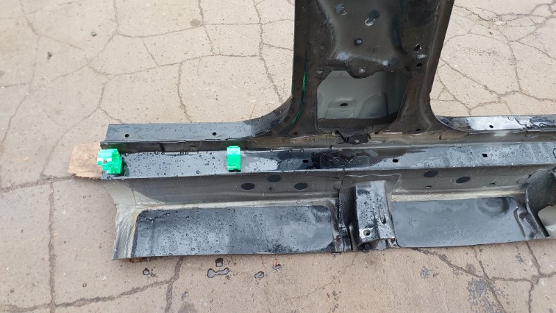 Порог со стойкой Lexus LS460L USF41 1URFSE 2007 лев. (б/у) Порог со стойкой Lexus LS460L USF41 1URFSE 2007 лев. (б/у)