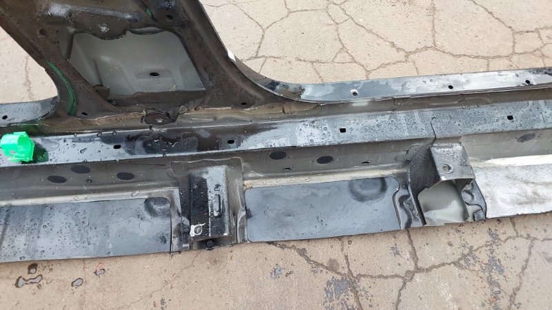 Порог со стойкой Lexus LS460L USF41 1URFSE 2007 лев. (б/у) Порог со стойкой Lexus LS460L USF41 1URFSE 2007 лев. (б/у)