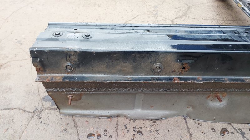 Порог со стойкой Lexus LS460L USF41 1URFSE 2007 лев. (б/у) Порог со стойкой Lexus LS460L USF41 1URFSE 2007 лев. (б/у)