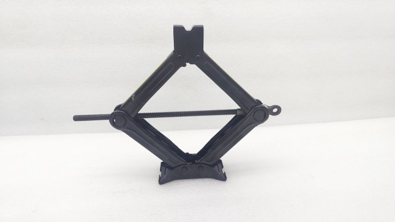 Набор инструментов Chery Tiggo 4 Pro T19 SQRE4T15C 2023 (б/у) Набор инструментов Chery Tiggo 4 Pro T19 SQRE4T15C 2023 (б/у)