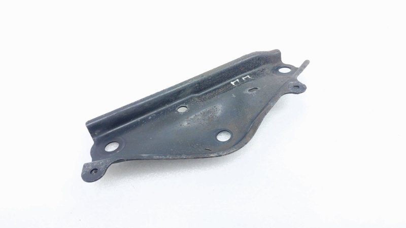 Кронштейн подрамника Toyota RAV4 XA50 M20AFKS 2021 перед. прав. (б/у)