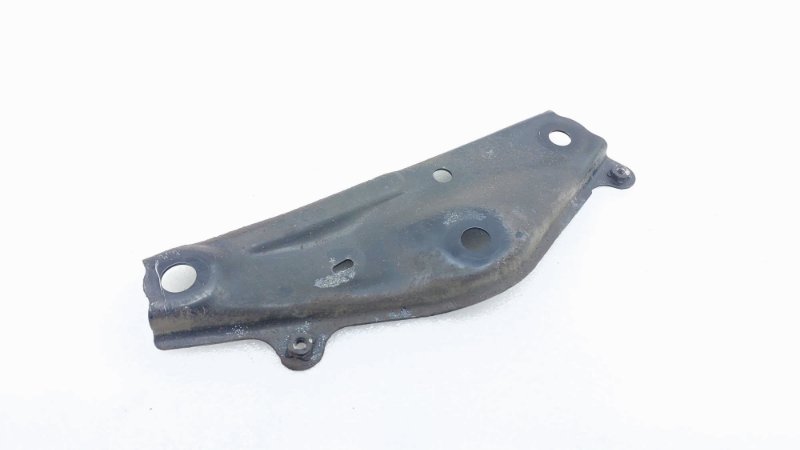 Кронштейн подрамника Toyota RAV4 XA50 M20AFKS 2021 перед. прав. (б/у)