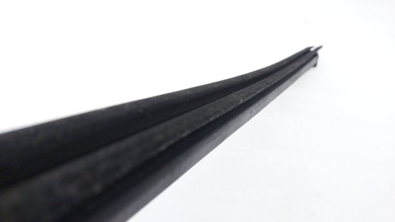 Уплотнитель стекла двери Ford Mondeo CD391 S7CB 2015 задн. лев. (б/у) Уплотнитель стекла двери Ford Mondeo CD391 S7CB 2015 задн. лев. (б/у)