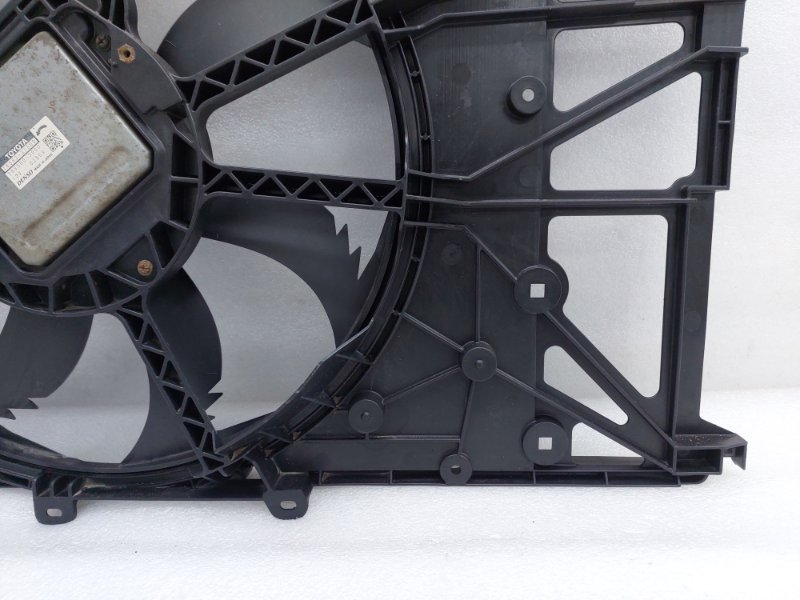 Вентилятор радиатора Toyota Camry 70 2ARFE 2018 (б/у)