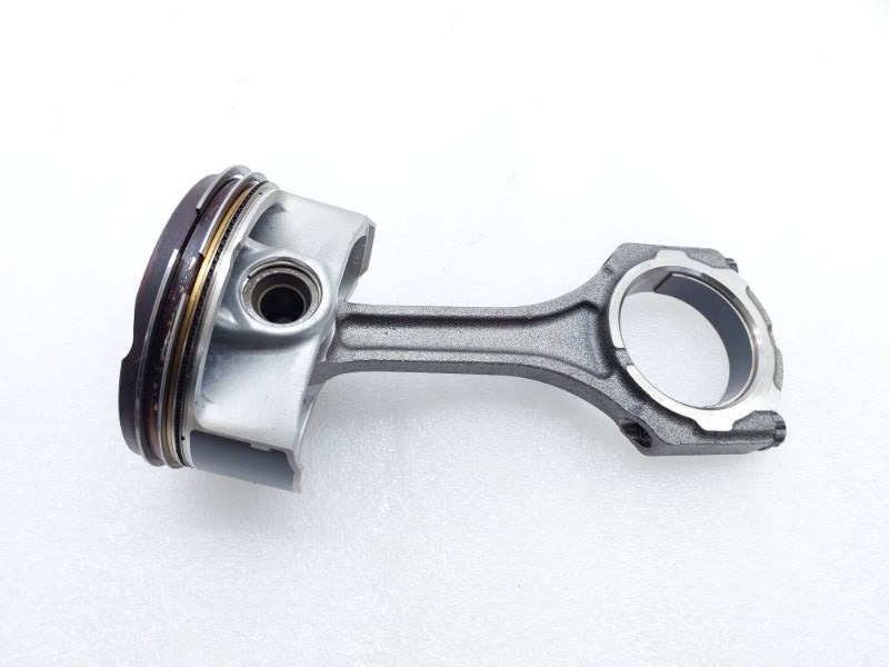 Поршень с шатуном Lexus RX450h AL20 2GRFXS 2019 прав. (б/у)