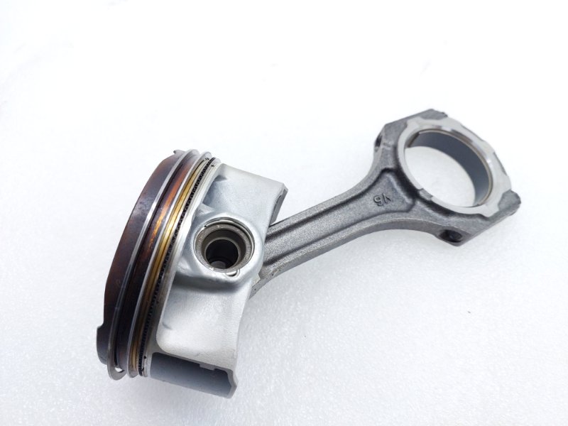 Поршень с шатуном Lexus RX450h AL20 2GRFXS 2019 прав. (б/у)