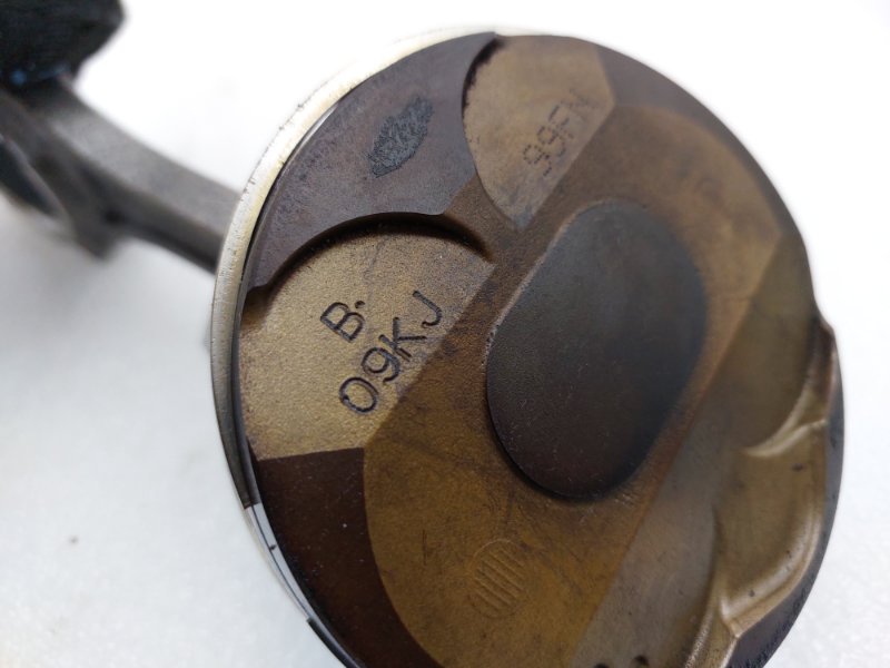 Поршень с шатуном Lexus RX450h AL20 2GRFXS 2019 прав. (б/у)