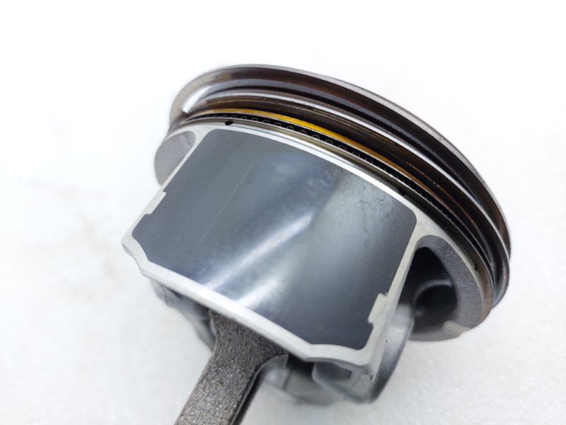 Поршень с шатуном Lexus RX450h AL20 2GRFXS 2019 прав. (б/у)