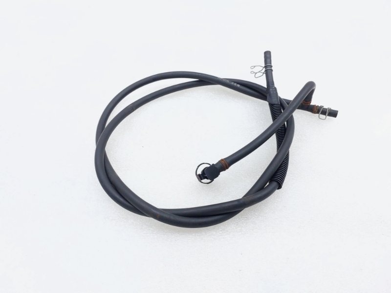 Шланг омывателя фар Toyota Camry ASV50 2ARFE 2013 (б/у) Шланг омывателя фар Toyota Camry ASV50 2ARFE 2013 (б/у)