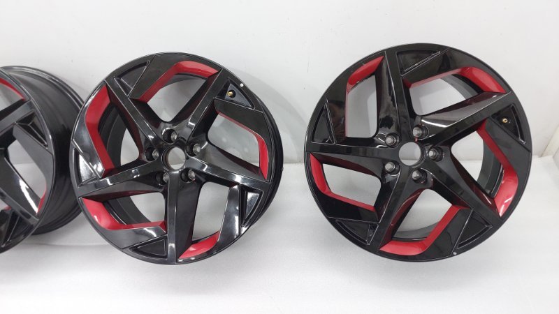 Диск литой Omoda C5 T19C 2022 (б/у) Диск литой Omoda C5 T19C 2022 (б/у)