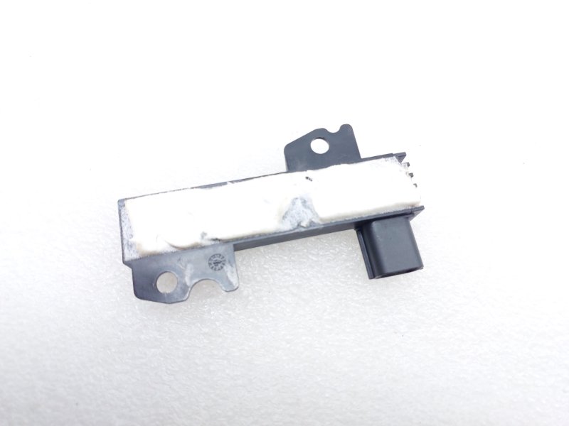 Антенна Ford Kuga 2 DW10C 2013 (б/у)