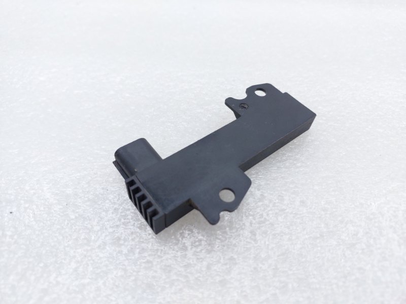 Антенна Ford Kuga 2 DW10C 2013 (б/у)