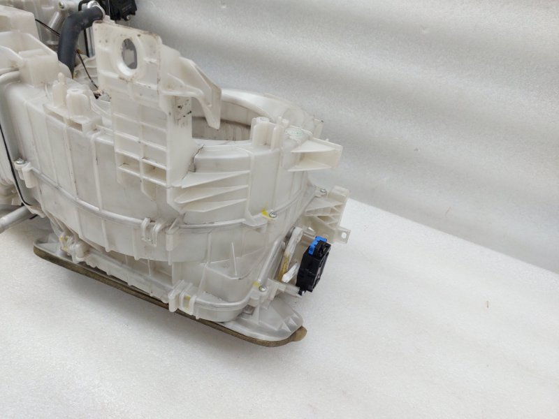 Корпус отопителя Toyota Land Cruiser J200 1VDFTV 2014 (б/у)