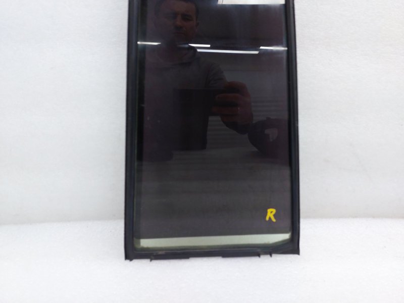 Форточка двери Toyota Land Cruiser J200 1VDFTV 2014 задн. прав. (б/у)