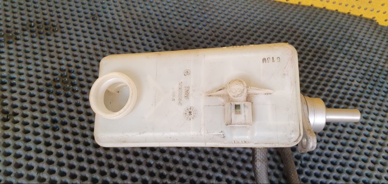 Главный тормозной цилиндр Renault Megane III (б/у)