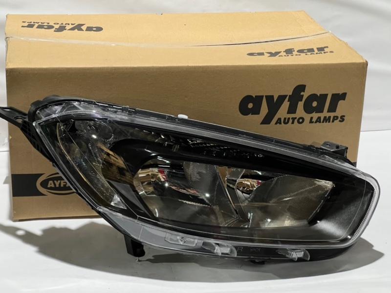 Фара правая Ford Transit Courier B460 2014