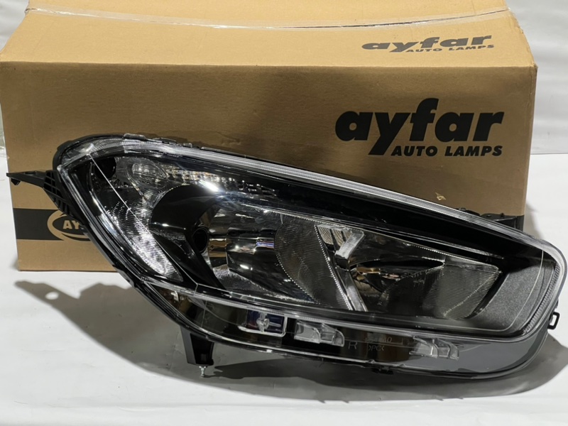 Фара правая Ford Transit Courier B460 2014