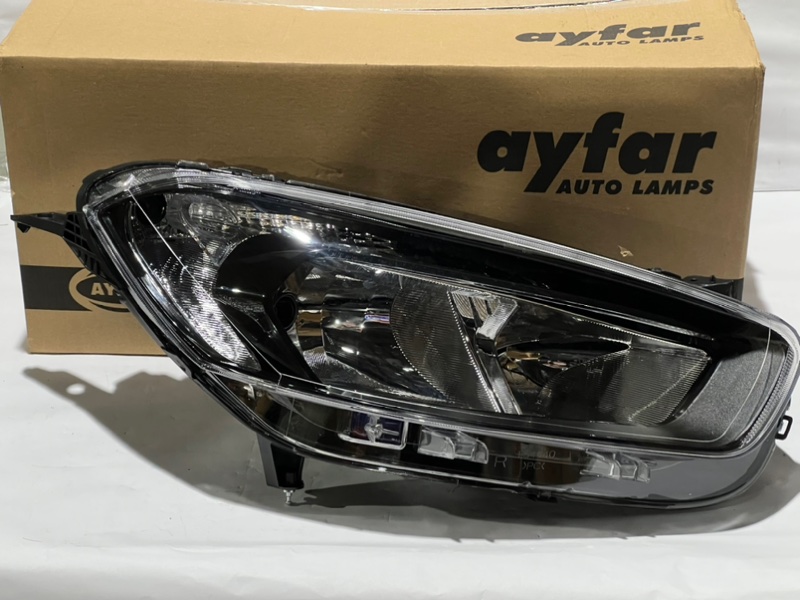 Фара правая Ford Transit Courier B460 2014