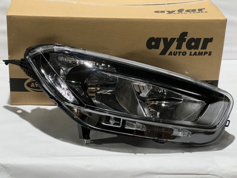 Фара правая Ford Transit Courier B460 2014